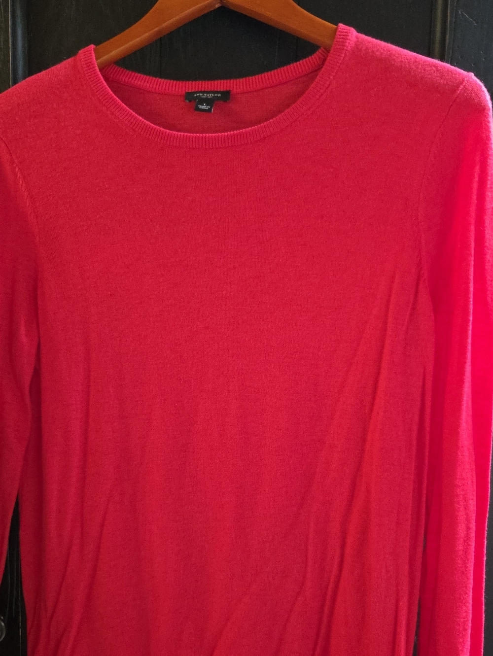 Sweater Red Orangey Color Poppyish. Pretty Thin Knit Crew